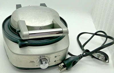 Máquina de waffle redonda clássica Breville 4 fatias sem medição - BWM520XL 900 Watts testada - Imagem 1 de 4