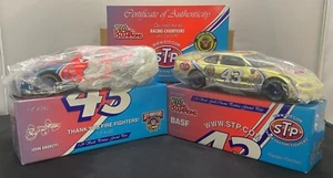RACING CHAMPIONS 1:24 JOHN ANDRETTI THANK YOU FIREFIGHTERS 2 CAR SET - Picture 1 of 7