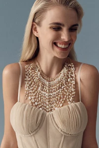 NWT ANTHROPOLOGIE JEWELRY SERAFINA DANGLING PEARL FULL NECKLINE NECKLACE GOLD PT - Picture 1 of 10