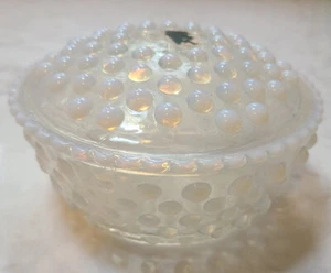 Vintage Fenton Glass Moonstone Hobnail Opalescent Powder Dish Box Vanity Jar Lid - Picture 1 of 6