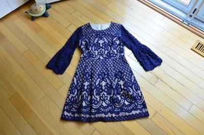 Eliza J Navy Blue And Nude Lace Overlay Cocktail Dress Size 6 - Image 1 of 4