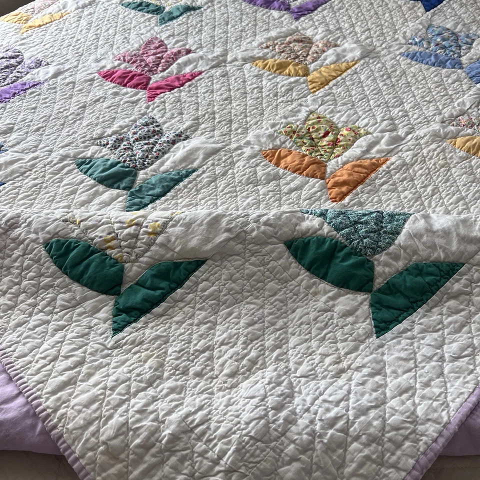 Vintage Handmade Tulip Appliqué Quilt 70” x 80”Hand Quilted – 1930s/40s Feedsack - Image 1 of 4