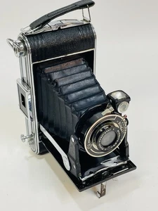 Vintage KODAK JUNIOR Six-20 Camera 620 Folding 1940s Film Photography - Picture 1 of 20