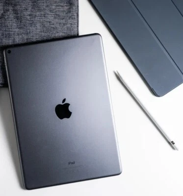 Apple iPad Air (3. Generation) 256GB, WLAN+LTE, 26,67 cm (10,5") - Space Grau - Bild 1 von 4