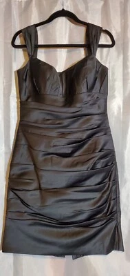Vestido Corto Bill Levkoff Negro Satinado Acanalado Talla 10 MUESTRA Foto 1 de 4