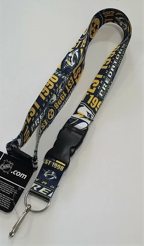 Nashville Predators Hockey Team Logo NHL Dynamic Lanyard Keychain w/ Safety Clip Cover