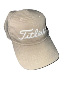 NUOVO TITLEIST Cappello da Golf Uomo Prior Gen QMAX Performance Regolabile - Cachi - Foto 1 di 2
