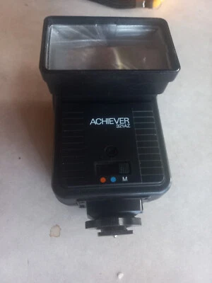 Achiever 321AZ Camera Flash for SLR Cameras Black - Image 1 of 4