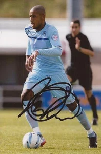 COVENTRY: LEON CLARKE SIGNED 6x4 ACTION PHOTO+COA - Picture 1 of 1