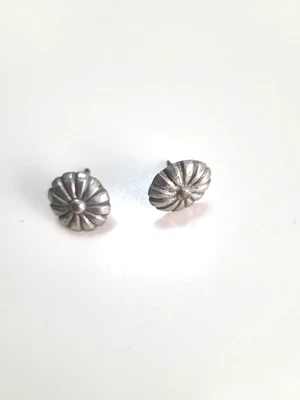 Clous décoratifs anciens, tête argentée lot de 2 - Photo 1/4