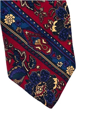 Vintage Gap Tie 58” x 3.5” Red Floral Made in USA 100% Silk Necktie - Image 1 of 4