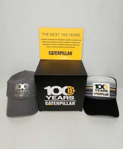 2 Tappi Caterpillar 100 Anniversario Scritta Rialzata Nuovi Con Scatola! 🔥 - Foto 1 di 15