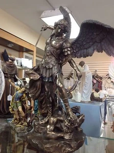 St. Micheal un leicht handbemalte Kaltgussbronze 29 Zoll brandneu  - Bild 1 von 4