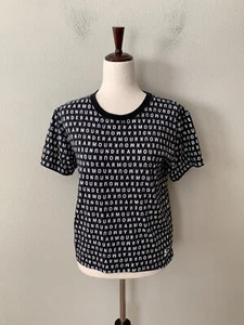 NEW! Under Armour Women's Sz XS Short Sleeves Crew Neck All Over Logo T-Shirt - Picture 1 of 7