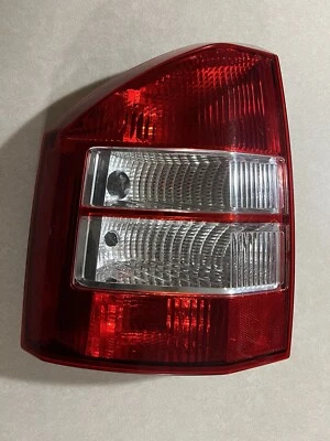 Lente de luz trasera OEM 08 Kia Rondo Lx Wagon conductores izquierdos Foto 1 de 3