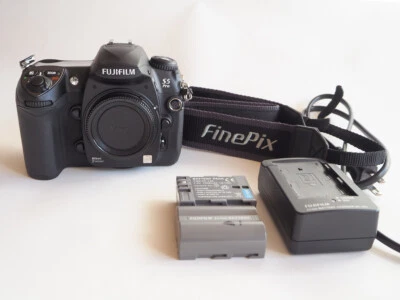 FUJIFILM Digital SLR Camera FinePix S5 Pro FX-S5P Black Very Good from Japan - Image 1 of 3