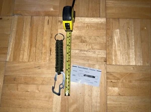 Paracord Multitool Karabiner mit 7 Funktionen - Brandneu!!! - Bild 1 von 1