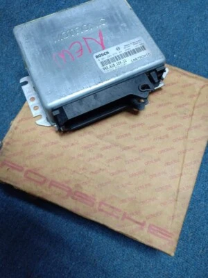 Porsche 993  engine control unit  1993-1995  993 618 124 11 - Image 1 of 4