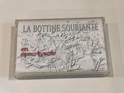 LA BOTTINE SOURIANTE EN SPECTACLE Tape Cassette Musicor Canada - Image 1 of 3