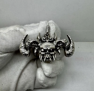 Pingente grande de prata esterlina 925 pesado chifre de crânio olho vermelho sólido 24g 35 X47mm - Imagem 1 de 4