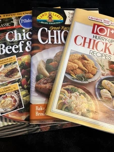 Chicken Dinner Cookbook 100+ Recipes Lot of (3) Booklets - Foto 1 di 11