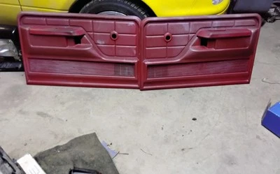 1973-1979 FORD F150/BRONCO PAINÉIS DE PORTA DIANTEIRA MANUAL VERMELHO NA COR PEÇA OEM 73-79 - Imagem 1 de 4