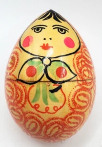 Vintage Handpainted Slavic Nesting Dolls Mom with Two Children Inside. - Picture 1 of 12