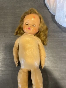 "Vintage 1950er Jahre Puppe Gummi Körper reißt in Stellen ""bitte Bilder ansehen" - Bild 1 von 9