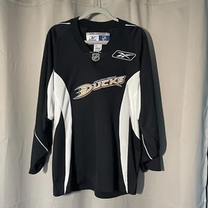 Reebok CCM NHL Anaheim Ducks Black Hockey Practice Jersey Small NWOT - Picture 1 of 12