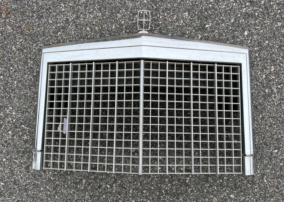 1985-1989 Lincoln Town Car Ford OE Chrome Front Grill Insert Panel E5VB8150AB - Image 1 of 4