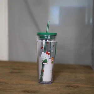 Starbucks x Hello Kitty 24oz Cold Tumbler Tasse grüner Deckel Strohhalm 710ml Sanrio - Bild 1 von 8