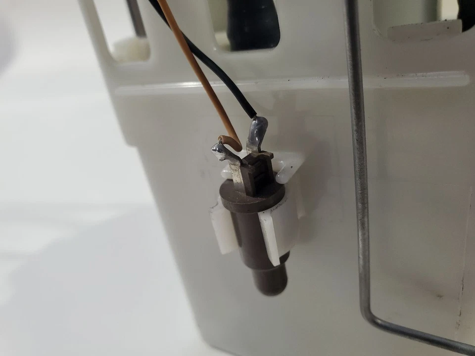 2012 2013 2014 2015 2016 Nissan NV3500 OEM Fuel Pump 5.6 RWD - Image 1 of 4