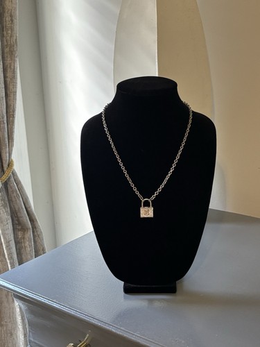 LOUIS VUITTON（LV） Collana con chiusura in cristallo Louis Vuitton tono argento