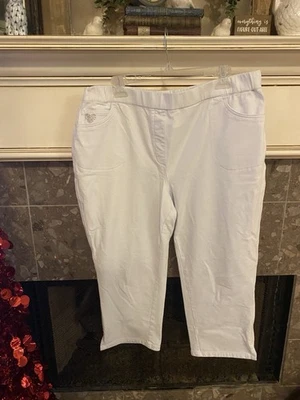 Dream Jeannes By Quacker Factory Womens Sz 1X White Rhinestones Pull On Capri - Image 1 of 4