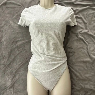 Body Abercrombie Fitch Mujer Pequeño Gris Jaspeado Cuello Redondo Camiseta Básica Informal Foto 1 de 4