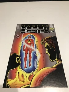 Cómic Valiant Magnus Robot Fighter # 6 casi nuevo con tarjetas Rai 2 libro abatible - Imagen 1 de 11
