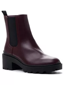 Time and Tru Women's Unit Chelsea Boots memory Foam Size 6 - Picture 1 of 4
