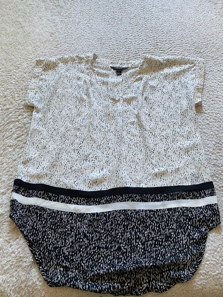 Simply Vera Vera Wang Women Spotted Short Sleeve V-Neck Blouse Multicolor Size S Foto 1 de 4