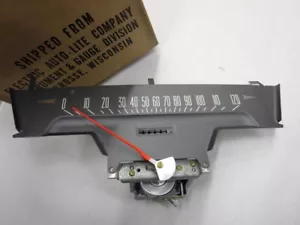 1959 Chrysler Plymouth Fury OEM Speedometer 1972719 NOS - Foto 1 di 2
