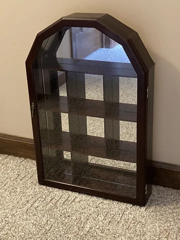 MAHOGANY HANGING MIRRORED CURIO CABINET Cover