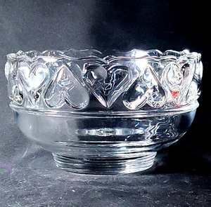 TIFFANY & CO HEARTS SERVING BOWL, Lead Crystal, 8", Made in Germany - Picture 1 of 6