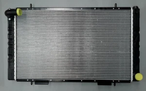 Radiator fits Land Rover Defender 90 110 v8 without Oil Cooler year 1983 to 1990 - Picture 1 of 1