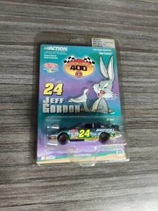 JEFF GORDON #24 DUPONT LOONEY TUNES 1/64 ACTION 2001 NASCAR DIECAST BUGS BUNNY - Picture 1 of 3
