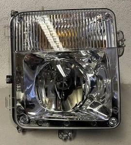 Fog Lights Front Right GM Cadillac SRX 2004-2009 Original 15896708 - Picture 1 of 8