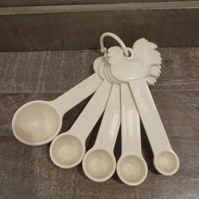 Vtg Paula Deen Measuring Spoons Set Chicken Rooster Plastic Nesting Farmhouse  - Image 1 of 4