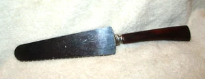 Vintage~Stainless Steel~Serrated Cake/Pie Server~Brown Bakelite Handle - Picture 1 of 12