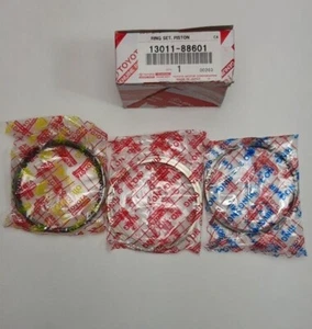 Toyota OEM 2ZZ-GE Piston Ring Set 13011-88601 - Picture 1 of 2