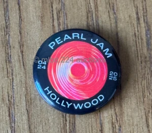 PEARL JAM - 24 de abril Hollywood FL N1 2025 - BOTÓN PIN de evento - materia oscura - Imagen 1 de 1
