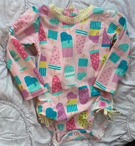 Costume da bagno Ruffle Butts Rash Guard stampa ghiaccioli zip ragazza 18 24 mos manica lunga - Foto 1 di 3