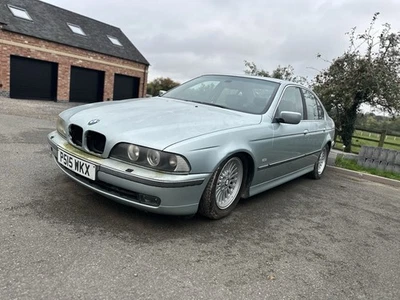 BMW 528i - Image 1 of 4